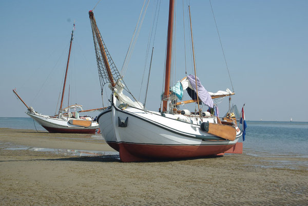 platbodem charter lemsteraak tydtverdryf charter flatbottomyachts platbodem charter lemsteraak tydtverdryf charter flatbottomyachts